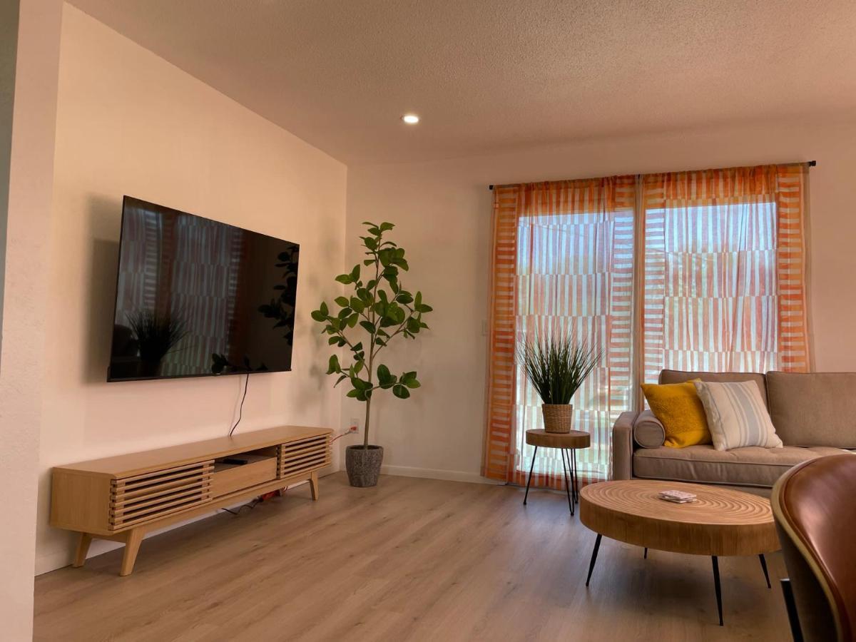 2nd Floor, 2 Bedroom Condo, Sleeps 6 Lake City Buitenkant foto